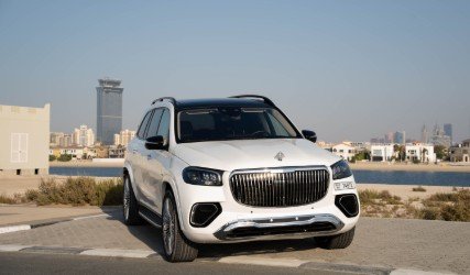 Rent GLS580 2023 in Dubai